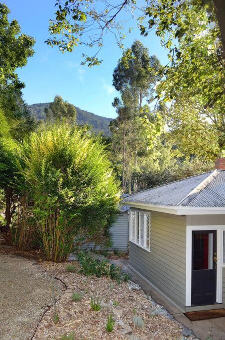 Harrys House Warburton - Peaceful Riverside Cottage In The Perfect Location Exterior foto